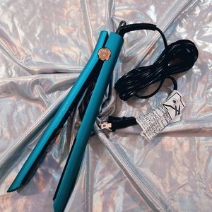 Hair Fetish Flat Iron
